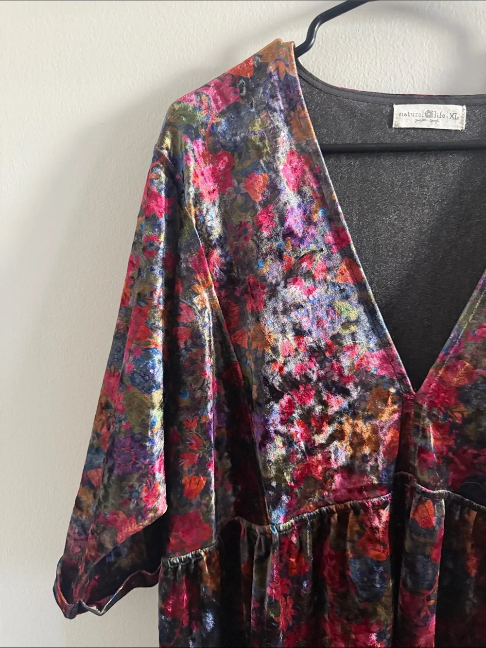 NATURAL LIFE Velvet Floral V‑Neck Mini Dress - Pink, Purple, Green - Picture 4 of 5